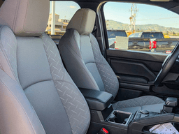 Toyota Tacoma 2WD SR5 Double Cab 5' Bed AT (Natl) 2026