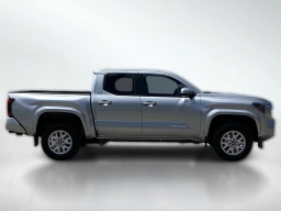 Toyota Tacoma 2WD SR5 Double Cab 5' Bed AT (Natl) 2026