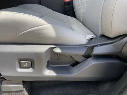 Toyota Tacoma 2WD SR5 Double Cab 5' Bed AT (Natl) 2026