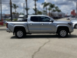 Toyota Tacoma 2WD SR5 Double Cab 5' Bed AT (Natl) 2026