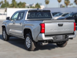 Toyota Tacoma 2WD SR5 Double Cab 5' Bed AT (Natl) 2026