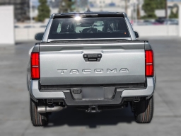 Toyota Tacoma 2WD SR5 Double Cab 5' Bed AT (Natl) 2026
