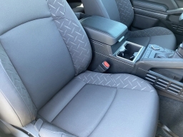 Toyota Tacoma 2WD SR5 Double Cab 6' Bed AT (Natl) 2026