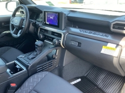 Toyota Tacoma 2WD SR5 Double Cab 6' Bed AT (Natl) 2026
