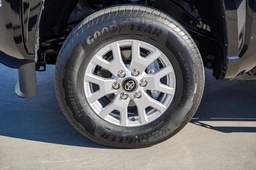 Toyota Tacoma 2WD SR5 Double Cab 5' Bed AT (Natl) 2026