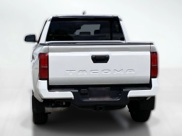 Toyota Tacoma 2WD SR5 Double Cab 5' Bed AT (Natl) 2026