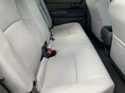 Toyota Tacoma 2WD SR5 Double Cab 5' Bed AT (Natl) 2026