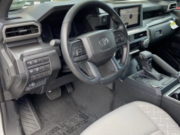 Toyota Tacoma 2WD SR5 Double Cab 5' Bed AT (Natl) 2026
