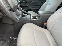 Toyota Tacoma 2WD SR5 Double Cab 5' Bed AT (Natl) 2026