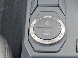 Toyota Tacoma 2WD SR5 Double Cab 5' Bed AT (Natl) 2026