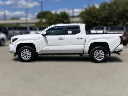 Toyota Tacoma 2WD SR5 Double Cab 5' Bed AT (Natl) 2026
