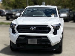 Toyota Tacoma 2WD SR5 Double Cab 5' Bed AT (Natl) 2026