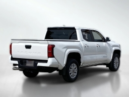 Toyota Tacoma 2WD SR5 Double Cab 5' Bed AT (Natl) 2026