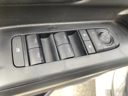 Toyota Tacoma 2WD SR5 Double Cab 5' Bed AT (Natl) 2026
