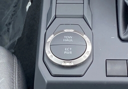 Toyota Tacoma 2WD SR5 Double Cab 5' Bed AT (Natl) 2026