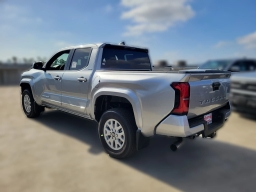 Toyota Tacoma 2WD SR5 Double Cab 6' Bed AT (Natl) 2026