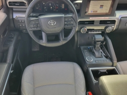 Toyota Tacoma 2WD SR5 Double Cab 6' Bed AT (Natl) 2026