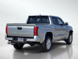 Toyota Tacoma 2WD SR5 Double Cab 5' Bed AT (Natl) 2026