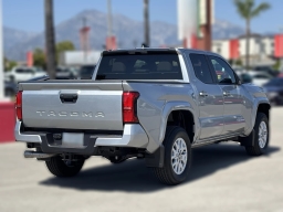 Toyota Tacoma 2WD SR5 Double Cab 5' Bed AT (Natl) 2026