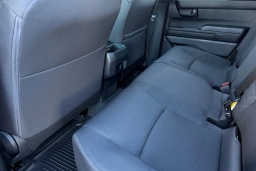 Toyota Tacoma 2WD SR5 Double Cab 5' Bed AT (Natl) 2026