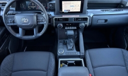 Toyota Tacoma 2WD SR5 Double Cab 5' Bed AT (Natl) 2026