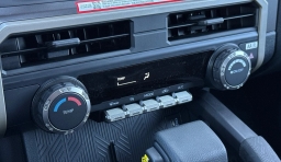 Toyota Tacoma 2WD SR5 Double Cab 5' Bed AT (Natl) 2026