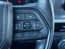 Toyota Tacoma 2WD SR5 Double Cab 5' Bed AT (Natl) 2026