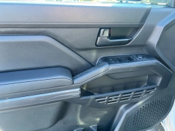Toyota Tacoma 2WD SR5 Double Cab 6' Bed AT (Natl) 2026