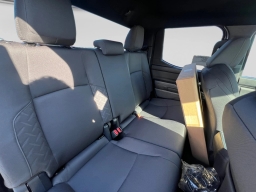 Toyota Tacoma 2WD SR5 Double Cab 6' Bed AT (Natl) 2026