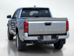 Toyota Tacoma 2WD SR5 Double Cab 5' Bed AT (Natl) 2026