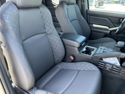 Toyota Tacoma 2WD SR5 Double Cab 5' Bed AT (Natl) 2026