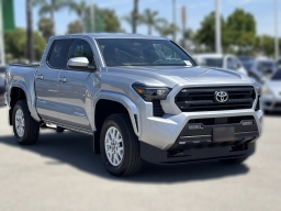 Toyota Tacoma 2WD SR5 Double Cab 5' Bed AT (Natl) 2026