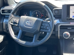 Toyota Tacoma 2WD SR5 Double Cab 6' Bed AT (Natl) 2026