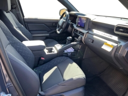 Toyota Tacoma 2WD SR5 Double Cab 6' Bed AT (Natl) 2026