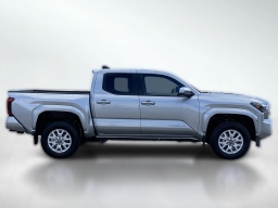 Toyota Tacoma 2WD SR5 Double Cab 5' Bed AT (Natl) 2026