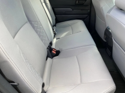 Toyota Tacoma 2WD SR5 Double Cab 5' Bed AT (Natl) 2026