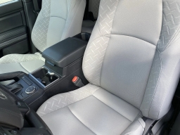 Toyota Tacoma 2WD SR5 Double Cab 5' Bed AT (Natl) 2026