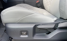 Toyota Tacoma 2WD SR5 Double Cab 5' Bed AT (Natl) 2026