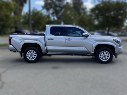 Toyota Tacoma 2WD SR5 Double Cab 5' Bed AT (Natl) 2026