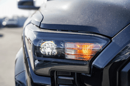 Toyota Tacoma 2WD SR5 Double Cab 5' Bed AT (Natl) 2026