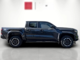 Toyota Tacoma 2WD TRD Sport Double Cab 5' Bed AT (Natl) 2026