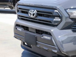 Toyota Tacoma 2WD SR5 Double Cab 5' Bed AT (SE) 2026