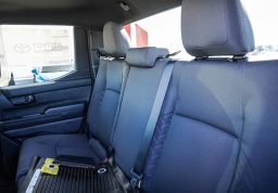 Toyota Tacoma 2WD SR5 Double Cab 5' Bed AT (SE) 2026