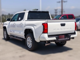 Toyota Tacoma 2WD SR5 Double Cab 6' Bed AT (Natl) 2026