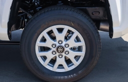 Toyota Tacoma 2WD SR5 Double Cab 6' Bed AT (Natl) 2026
