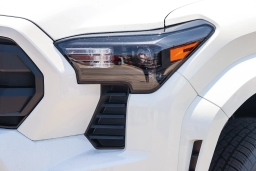 Toyota Tacoma 2WD SR5 Double Cab 6' Bed AT (Natl) 2026