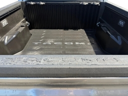 Toyota Tacoma 2WD SR5 Double Cab 6' Bed AT (Natl) 2026