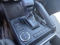 Toyota Tacoma 2WD SR5 Double Cab 6' Bed AT (Natl) 2026