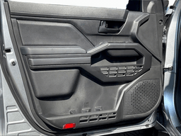 Toyota Tacoma 2WD SR5 Double Cab 6' Bed AT (Natl) 2025