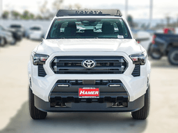 Toyota Tacoma 2WD SR5 Double Cab 5' Bed AT (Natl) 2026